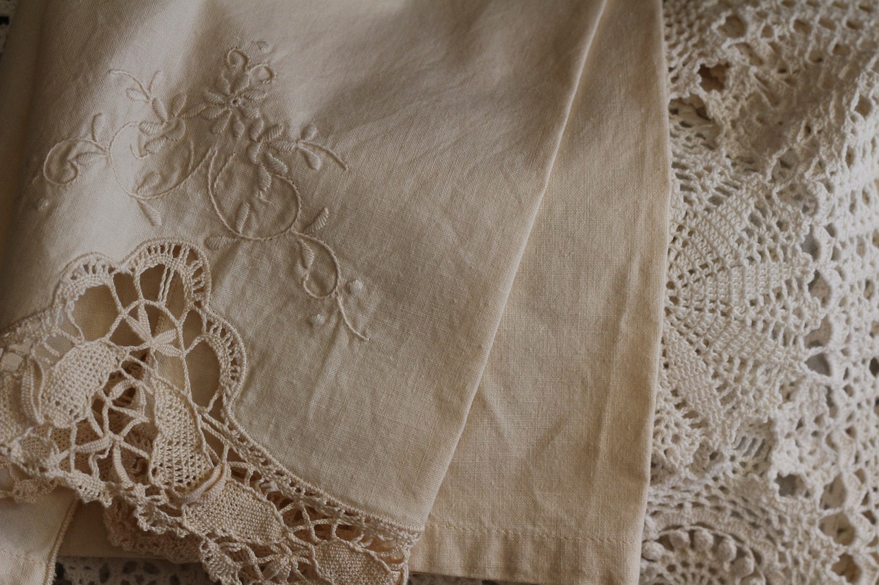 lace, linen, vintage-721582.jpg